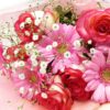 ピンクのガーベラと薔薇とかすみ草の花束